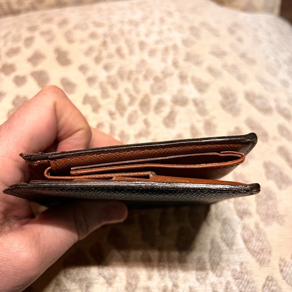 Louis Vuitton bifold men’s wallet - Picture 9 of 13